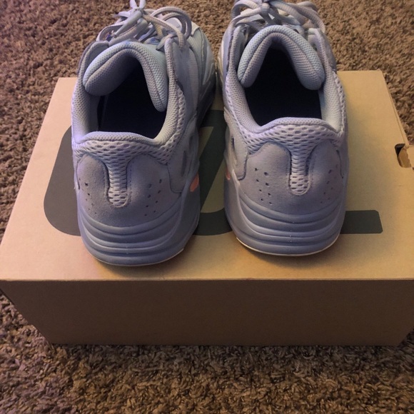 Yeezy 700 v1 inertia (used) - Picture 6 of 9